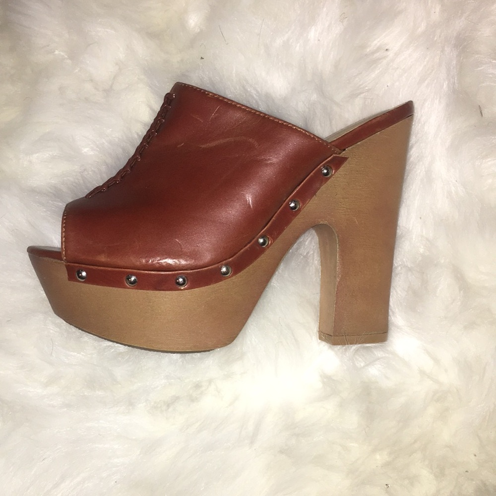 Breckelle’s platform Clogs- Brown-8 1/2